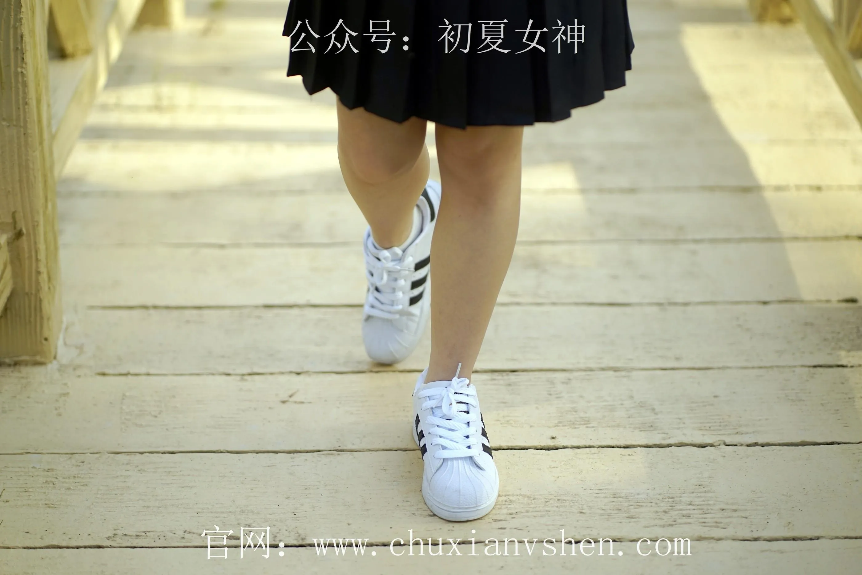 初夏女神 NO.061 念念 春秋JK套搭配三叶草贝壳头鞋 [115P]插图8